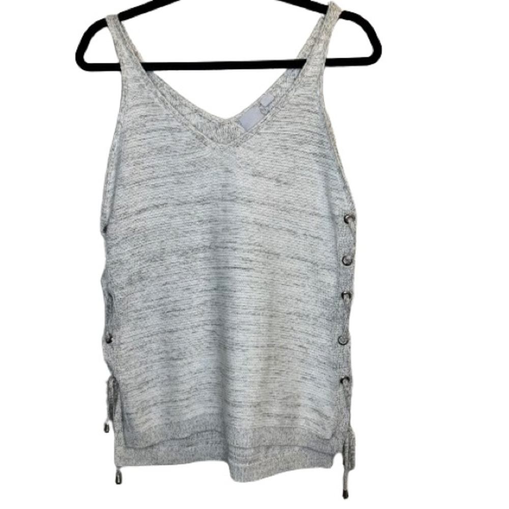 Zero Degrees Celsius Women’s Nice Designed V Neck Gray/ Silver Top  Size M